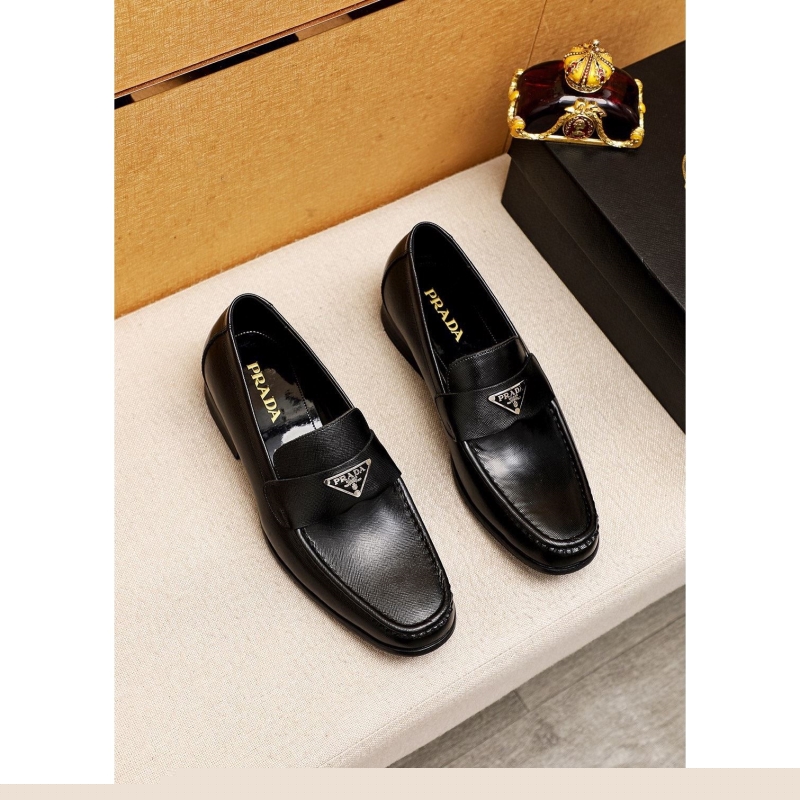 Pra*a leather shoes